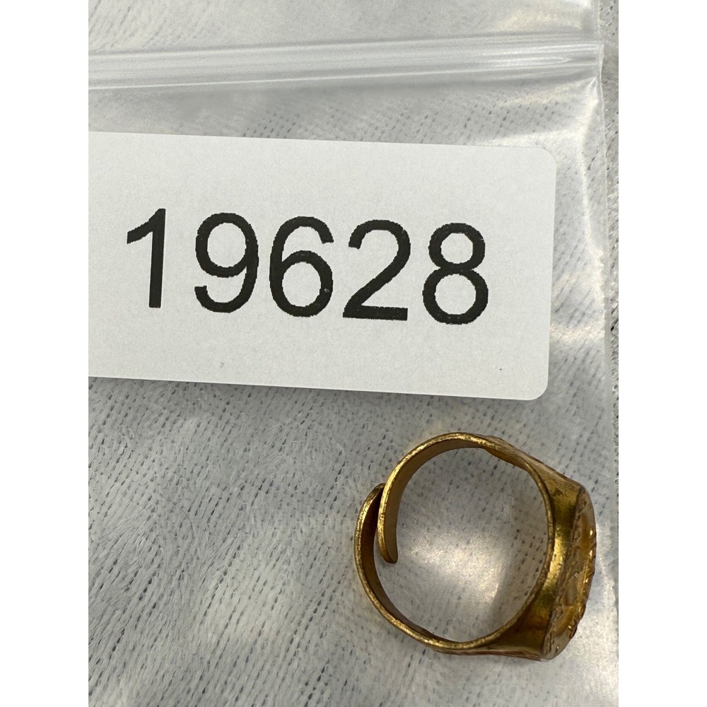 Vintage Junior Stewardess Ring Gold Tone Adjustable Size 7 - Picture 7 of 7